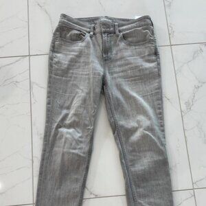 WOMAN'S LIGHT GREY BOYFRIEND JEANS ANKLE FROM CHICOS